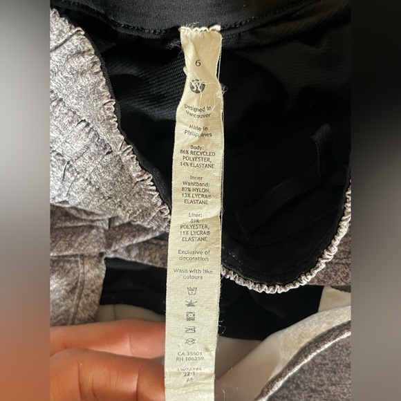 Lululemon Tracker Short V - Picture 6 of 10